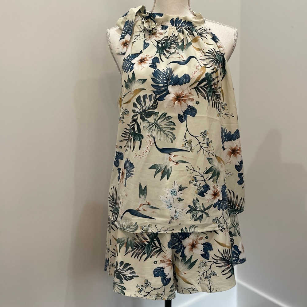 SHEIN Floral Halter Top and Shorts Set Island Vacation Vibes XL / 12
